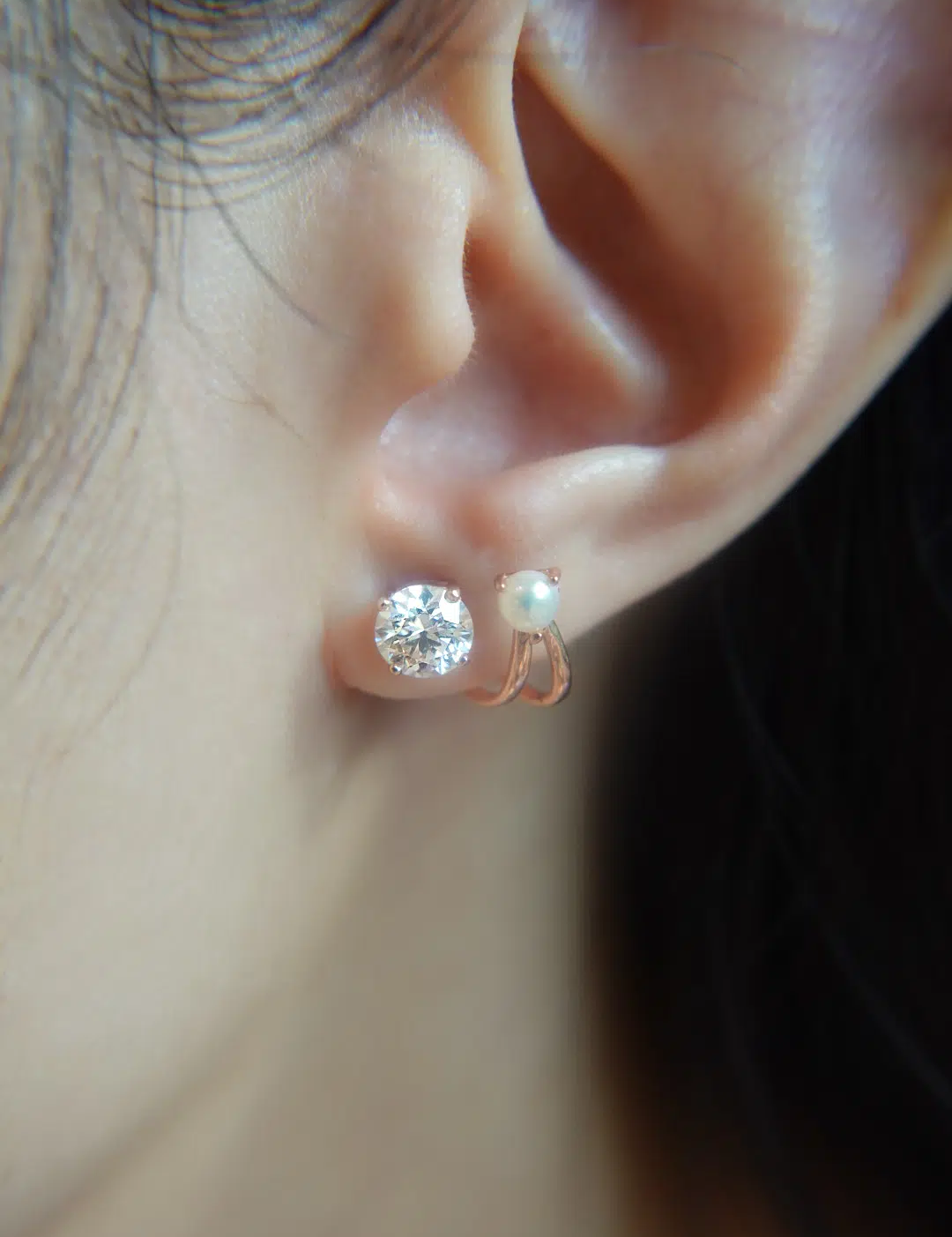 Illusion Ear Jackets Moissanite and Pearl Model Rose Gold Vermeil